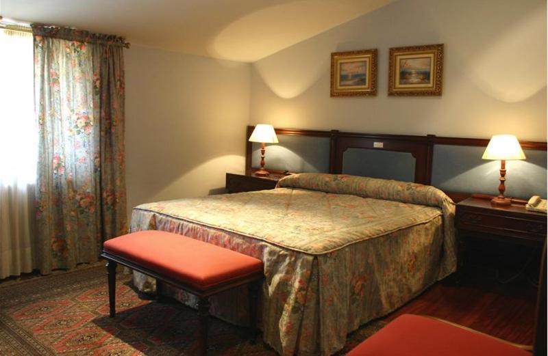 Hotel O Pino Habitación foto